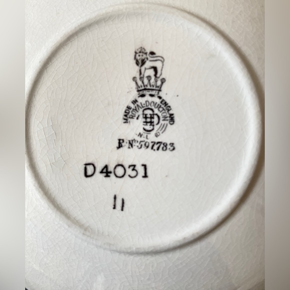 Antique Royal Doulton 1910s Persian Parrot Blue Chintz Pattern D4031 2 saucers - Picture 5 of 8